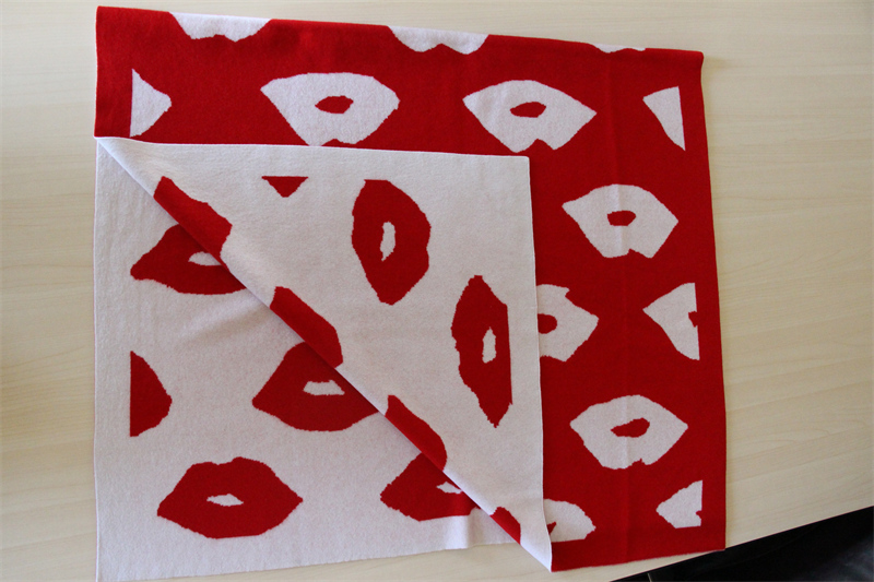 Double-Sided Cashmere Intarsia Blanket