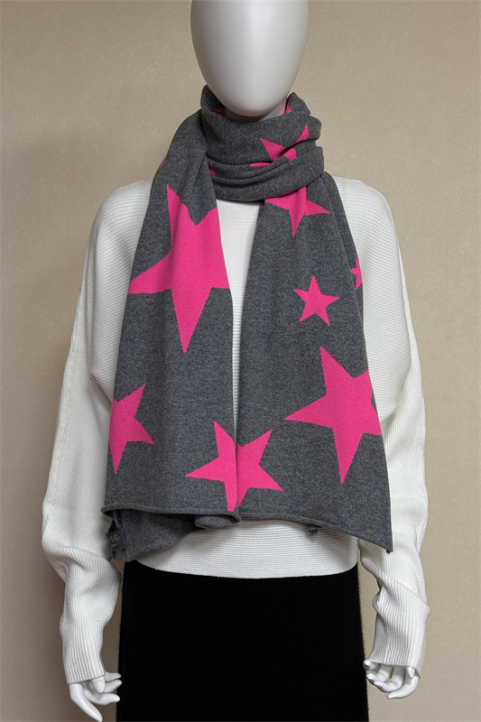 Pentagram inlaid cashmere scarf