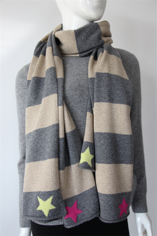 Refined 100% Cashmere Scarf with Self-Rolling Edges