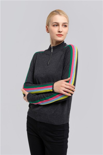 Fine gauge wool sweater with short zipper