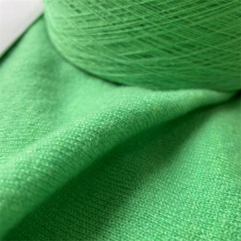 Factory Sale Cashmere knitting yarn by Italy machine